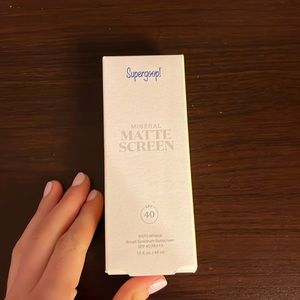 Supergoop Matte screen